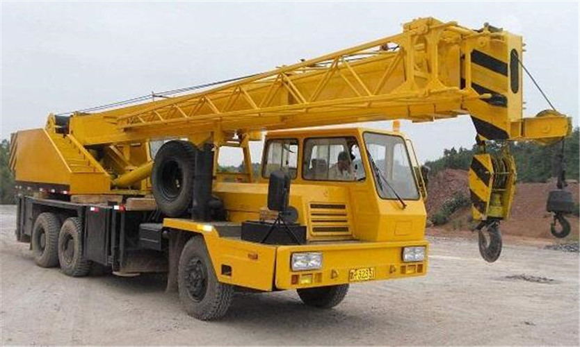 新晃25吨吊车用在哪些场景