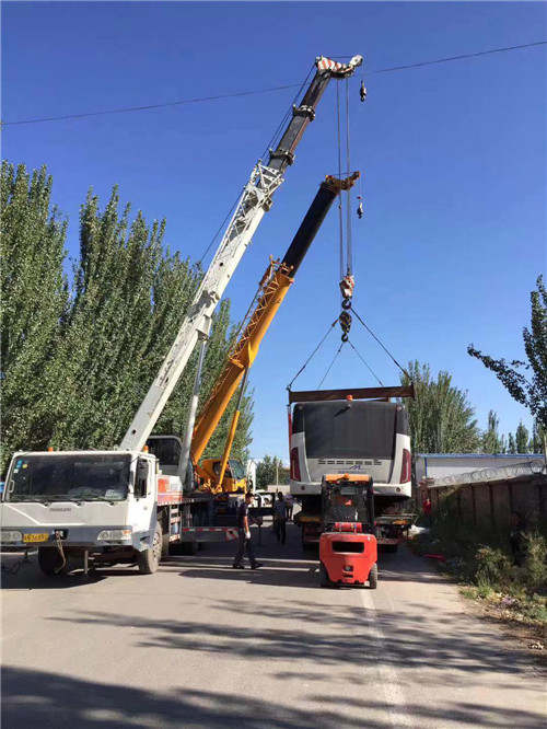 新晃港口集装箱搬运案例